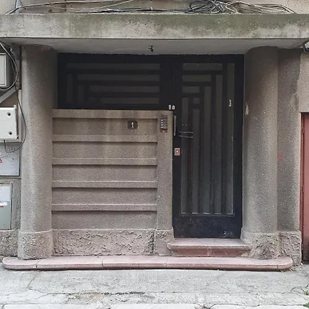 Apartment Elegant Near Rosetti Square *