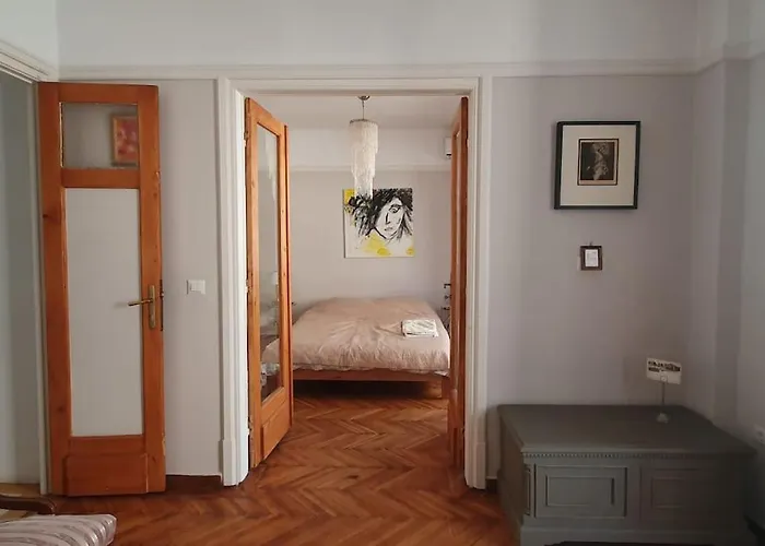 Elegant Near Rosetti Square * 布加勒斯特