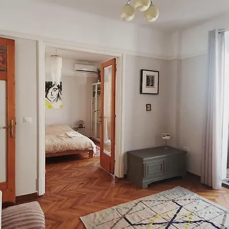 Elegant Near Rosetti Square *